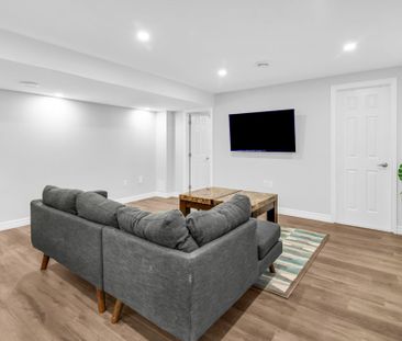 For Lease - 5463 Fudge Terrace Unit# Basement Apt, Mississauga, Ont... - Photo 4