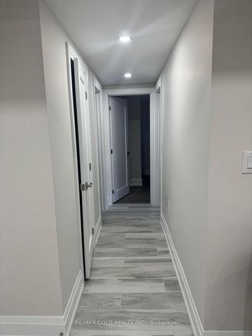 For Lease - 18 observatory Crescent, Brampton, Ontario - Photo 3