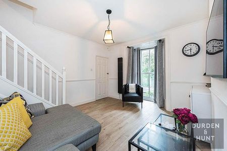 Bansons Court, High Street, Ongar - Photo 2