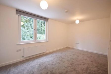 3 Bedroom Detached To Let - Photo 4