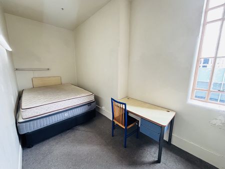 CITY CENTRE 3 BEDROOMS - Photo 4