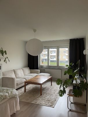 Moderna och möblerad 1:a i Hagersten, nära kollektivtrafik! - Photo 1