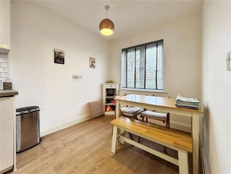 2 bedroom semi-detached house to rent - Photo 2