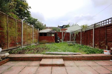 3 bedroom terraced house to rent - Photo 4