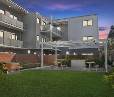 Close to Everything - Photo 4