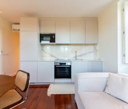 Apartment Renovated 1 bedrooms center Alvalade Lisboa - garden - Photo 3