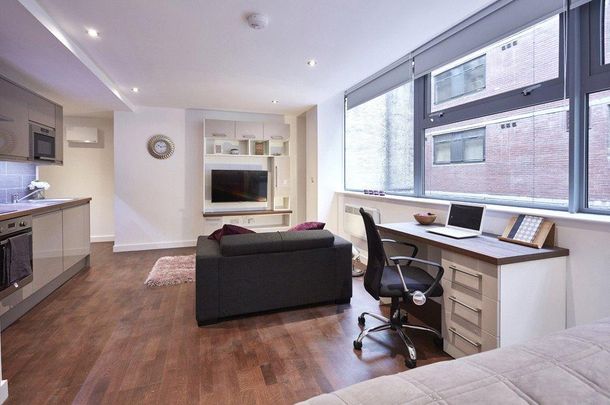 Studio to rent - Photo 1