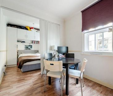 Studio to rent - Photo 1