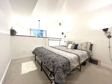 Space Lofts - Photo 4