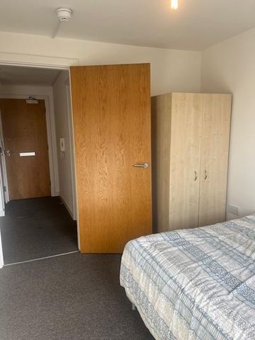 2 bedroom apartment to rent - Photo 4