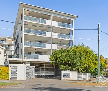 Modern 2-Bedroom Apartment in Leafy Lutwyche — Unbeatable Location - Photo 2