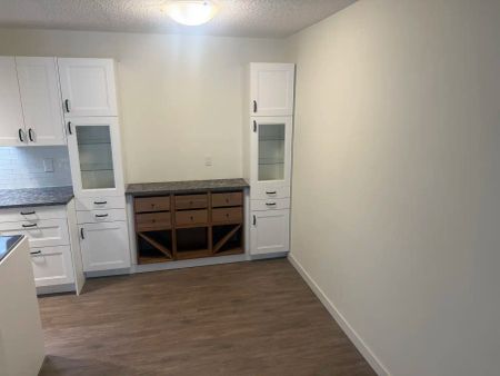 CASA DEL MAR APARTMENTS — 207 - Photo 4