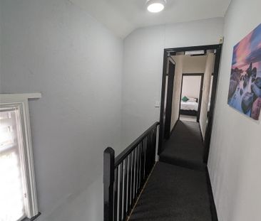 1 Beds - House share - - Photo 5