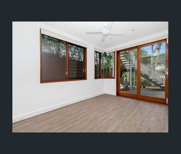 Amazing Home with Parkland Outlook - Photo 5