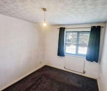 Throne Road, Rowley Regis, B65 - Photo 3