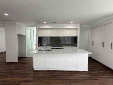 26 Gumblossom Ave, Piara Waters - Photo 2