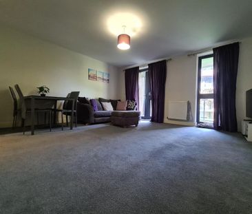 2 bedroom flat to rent - Photo 3