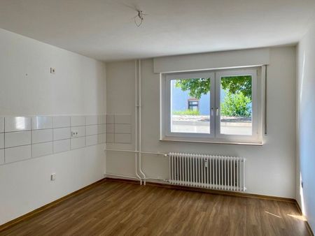 Sanierte 2,5-Zimmer-Wohnung mit Tageslichtbad - Photo 3