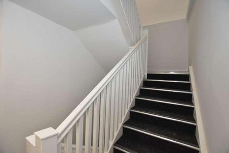 Mealhouse Lane, Bolton, Lancashire, BL1 - Photo 4