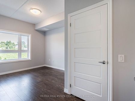 For Lease - 35 Kingsbury Square Unit# 222, Guelph, Ontario - Photo 4