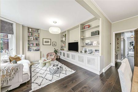 A high spec two double bedroom apartment within this popular mansion block in Maida Vale. - Photo 3