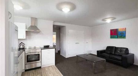 Stylish Studio Accommodation - Walk to Hospitals & CBD - Photo 2