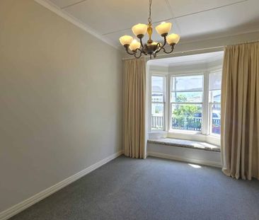 Short-Term Coastal Living in the Heart of Petone – 6–7 Month Tenanc... - Photo 1