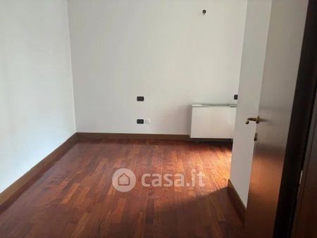 Trilocale in Affitto in Largo la Foppa 2 a Milano - Foto 4
