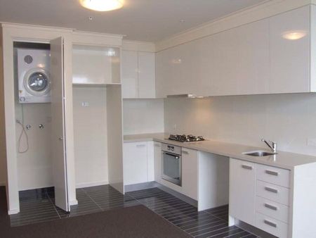 2504/63 Whiteman Street - Photo 2