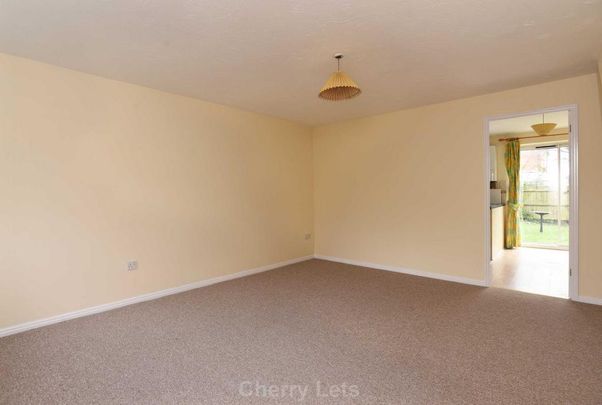 3 bedroom semi-detached house to rent - Photo 1