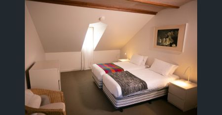 Camperdown Terrace House, fully furnished and includes all utilities/ bills. - Photo 5