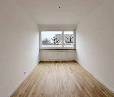 "Frisch renovierte, helle 4.5-Zimmer-Wohnung in Therwil sofort bezu... - Photo 2