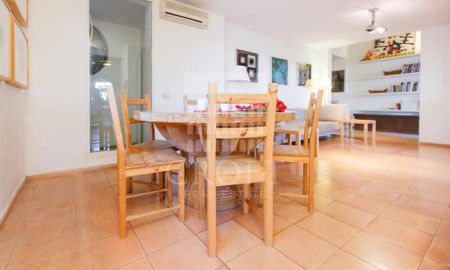 Center-Popolo: Beautiful, renovated 4 bedroom, 4 bath, veranda terrace, uniquely situated in private villa near Villa Borghese and Piazza del Popolo. Bright, silent, air conditioning, panoramic terrace Ref412 - Photo 4