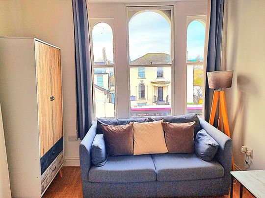 1 Bed Flat, Grove Road, E3 - Photo 1