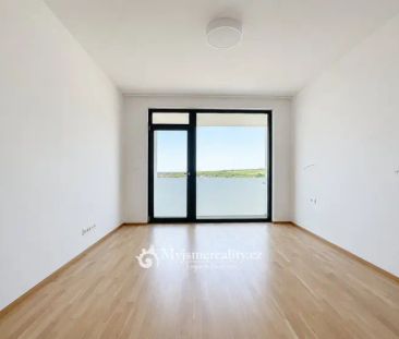 Pronájem, bytu 2+kk s terasou a garážovým stáním, 78 m - Photo 2