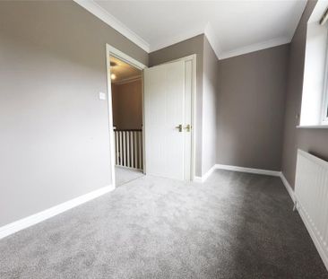 2 bedroom end of terrace house to rent - Photo 2