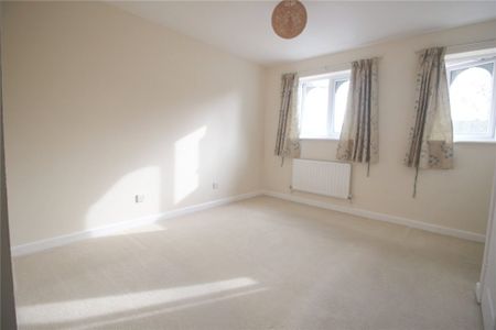 2 Bedroom House - Cherry Gardens, Bishops Waltham - Photo 3