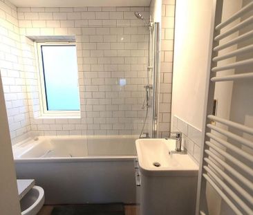 4 bedroom semi-detached house to rent - Photo 5