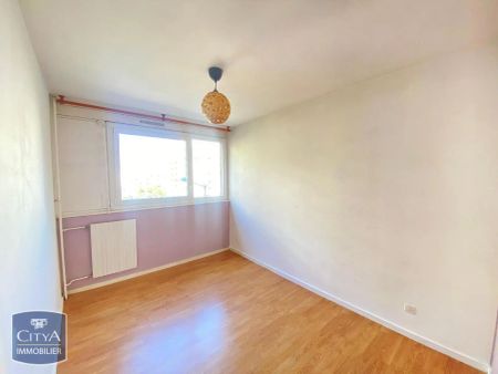 Appartement à louer 4 pièces 83.8m² - Photo 2
