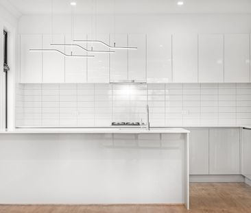 Newly Built City Fringe Townhouse - Photo 3