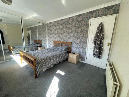 3 bedroom detached house to rent - Photo 5