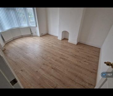 3 bedroom semi-detached house to rent - Photo 6