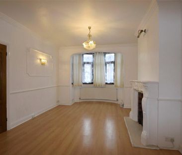 4 bedroom terraced house to rent - Photo 3