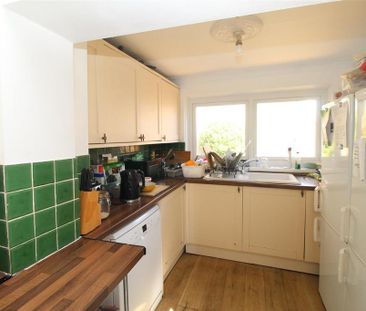 6 bedroom house to rent - Photo 2