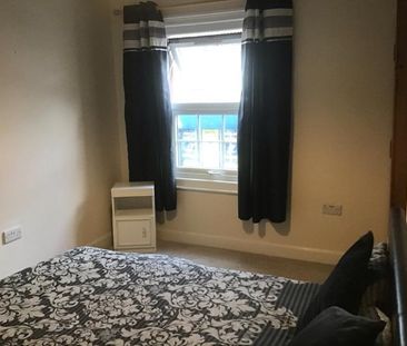 4 bedroom house share to rent - Photo 3