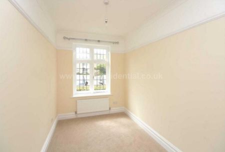 Hadleigh Road, Leigh On Sea - Photo 2