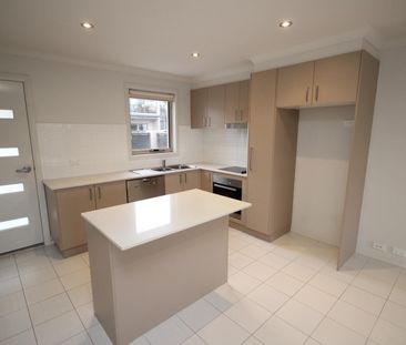 3/9 Maria Place, Lyons ACT 2606 - House For Rent | Domain - Photo 6