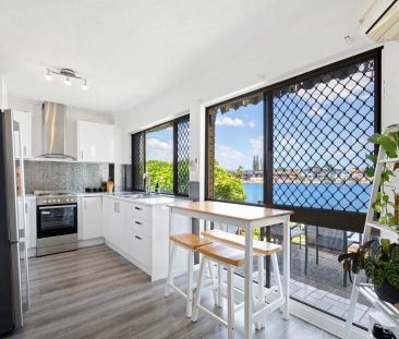 Waterfront ease in prime position - Photo 5