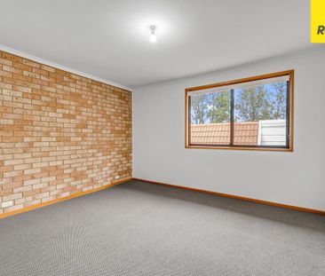 Two storey Scullin Townhouse - Photo 5