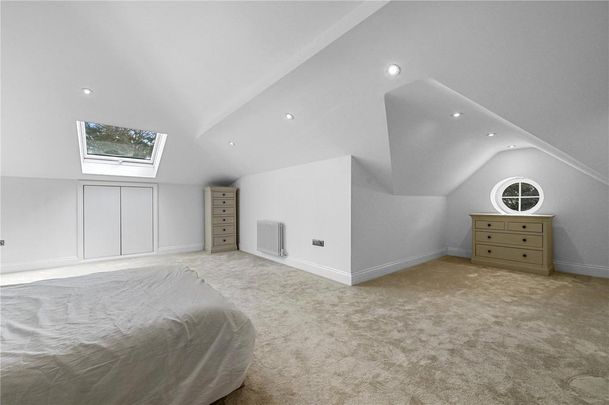 6 bedroom detached house to rent - Photo 1